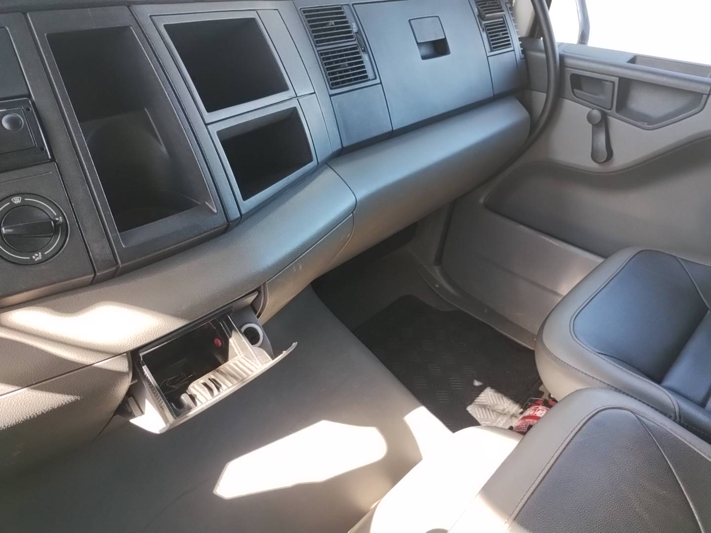 17-230 E CONSTELLATION 2P (DIESEL)(E5)