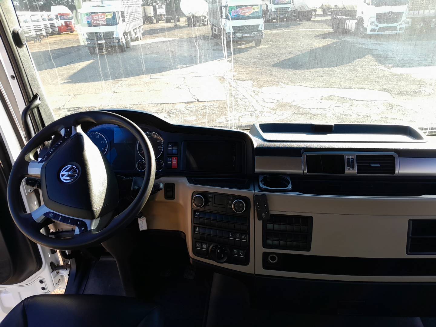 VOLKSWAGEN/29.520 METEOR 6X4