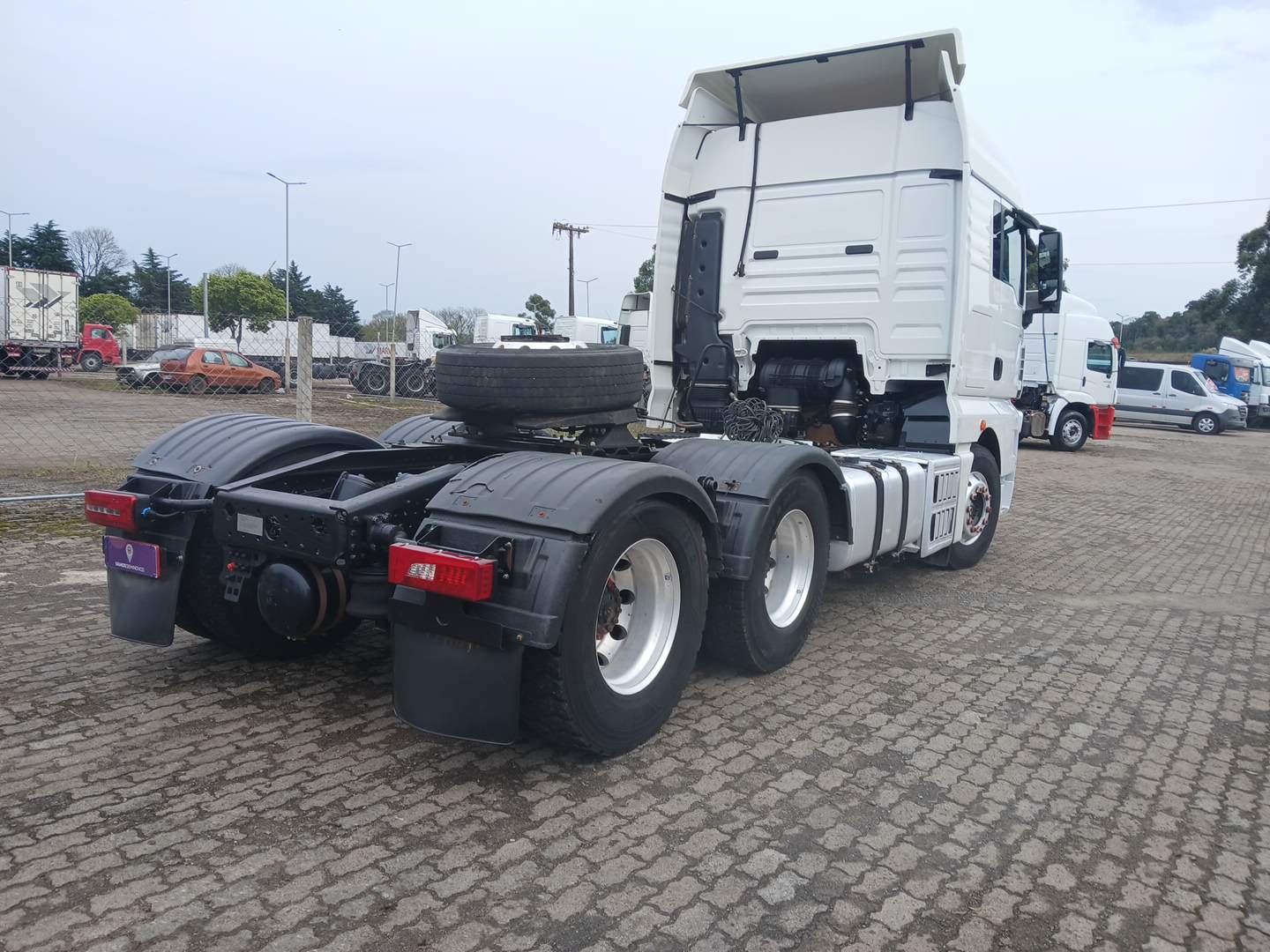 VOLKSWAGEN/29.520 METEOR 6X4