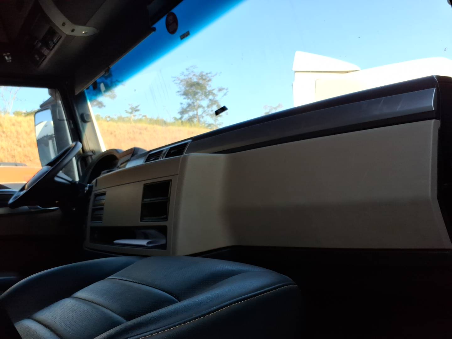 VOLKSWAGEN/29.520 METEOR 6X4