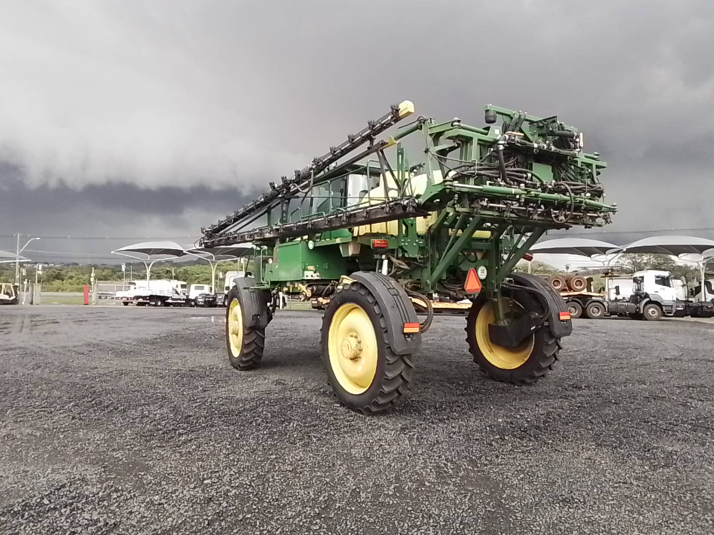 PULVERIZADOR AUTOPROPELIDO JD M4030