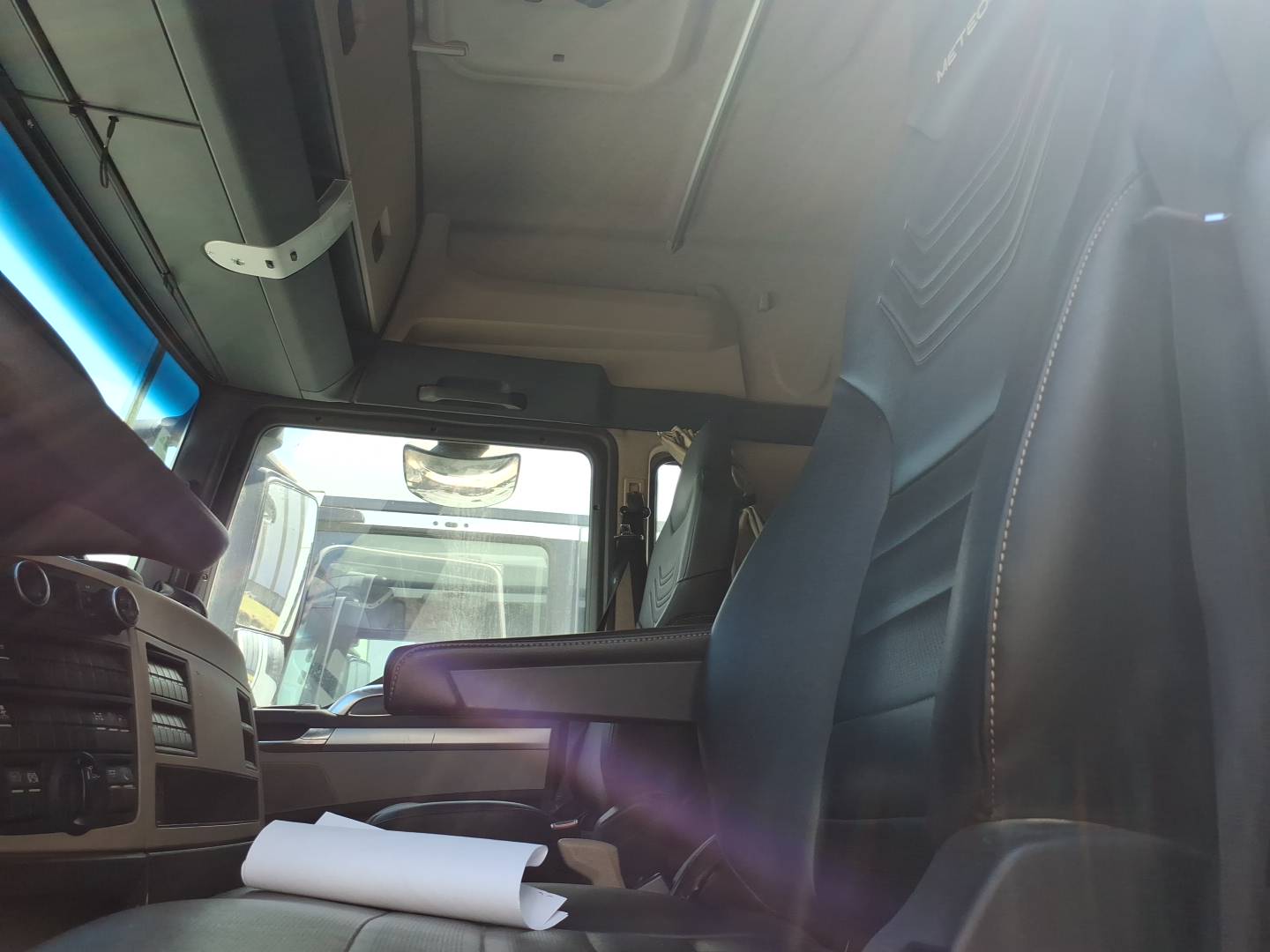 VOLKSWAGEN/29.520 METEOR 6X4