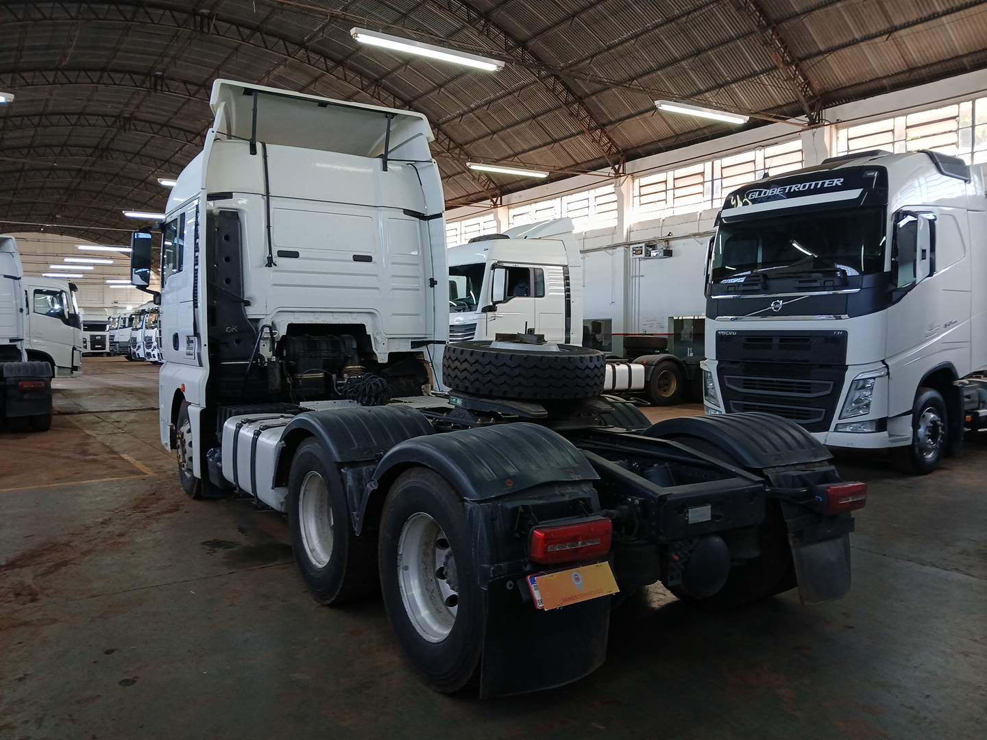 VOLKSWAGEN/29.520 METEOR 6X4