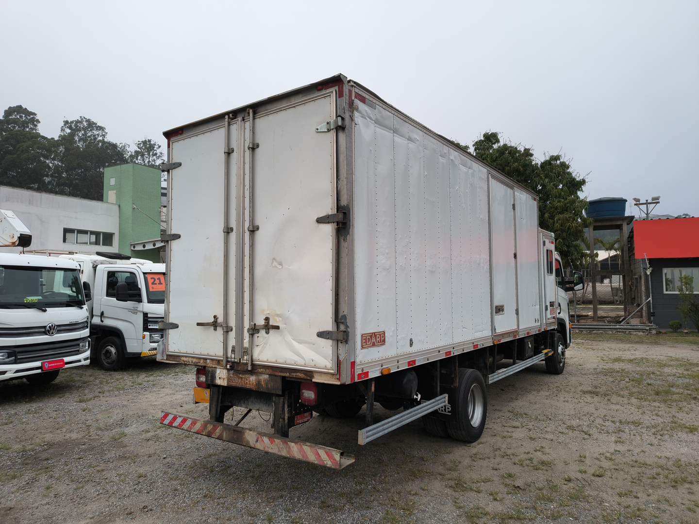 VOLKSWAGEN/11.180 DRC 4X2