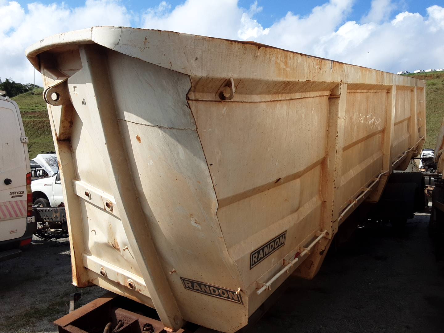 RODOTREM BASCULANTE