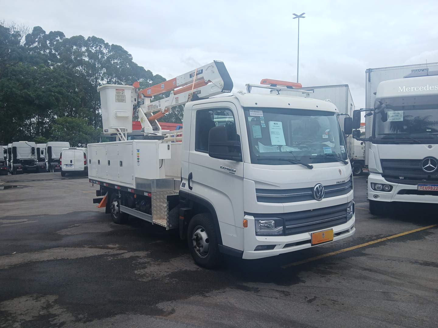 VOLKSWAGEN/EXPRESS DRF 4X2