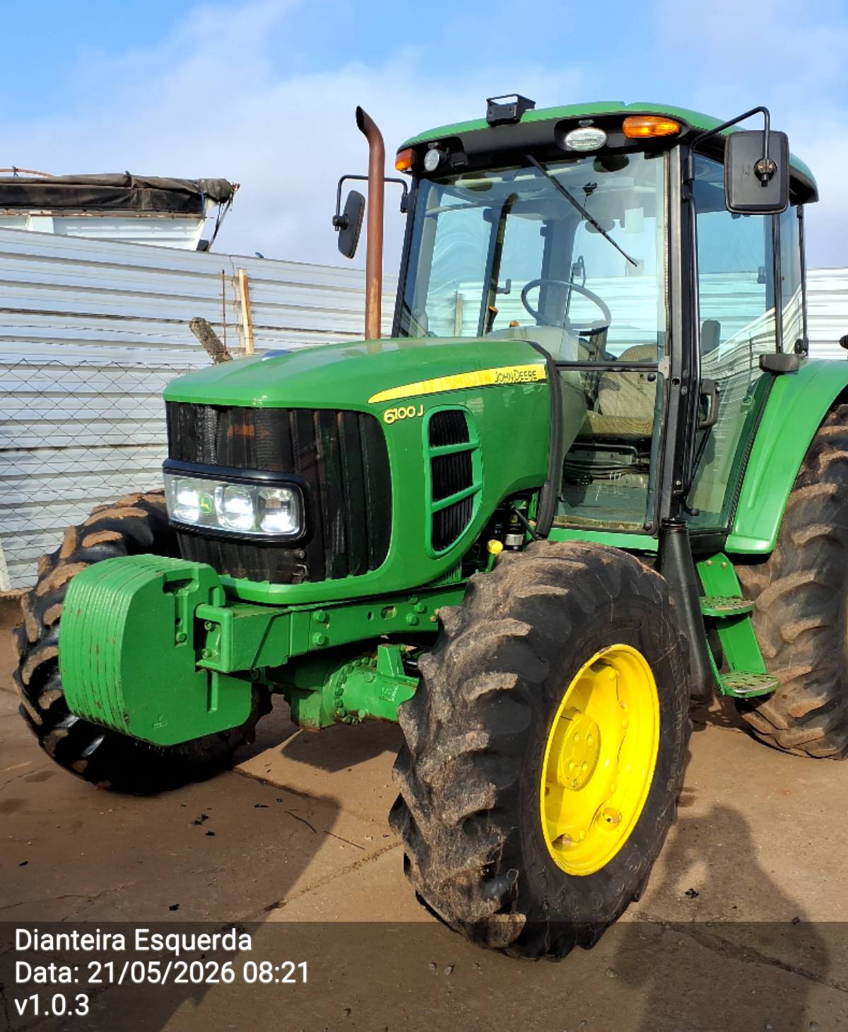 TRATOR 6100J