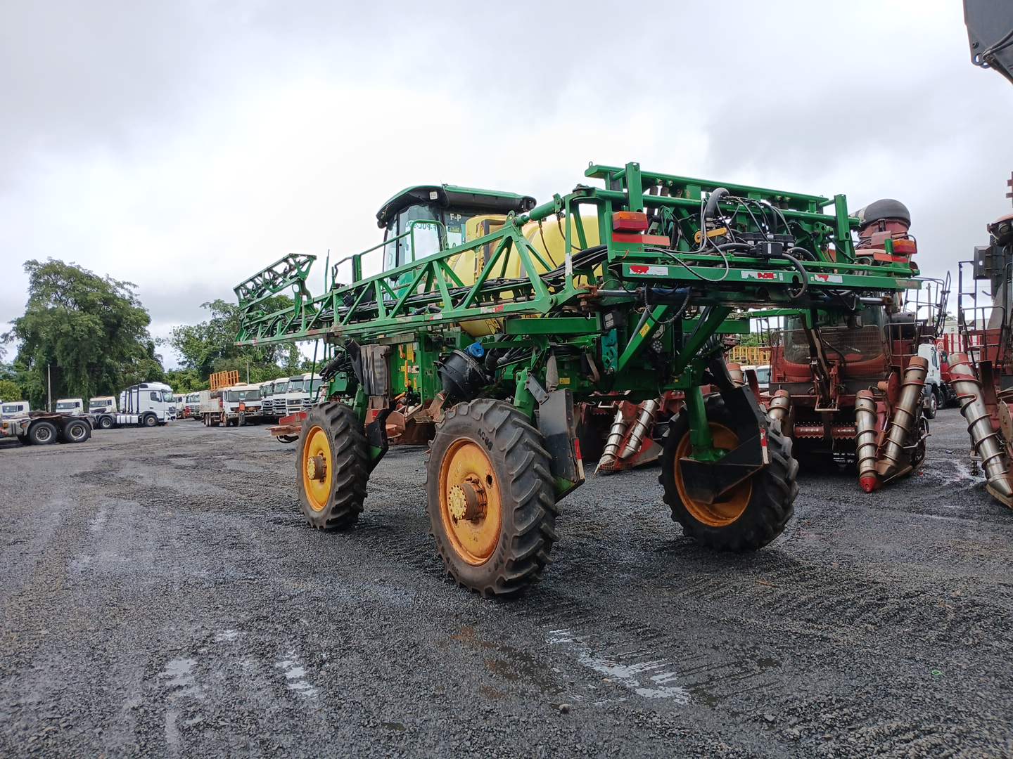 PULVERIZADOR AUTOPROPELIDO M4025