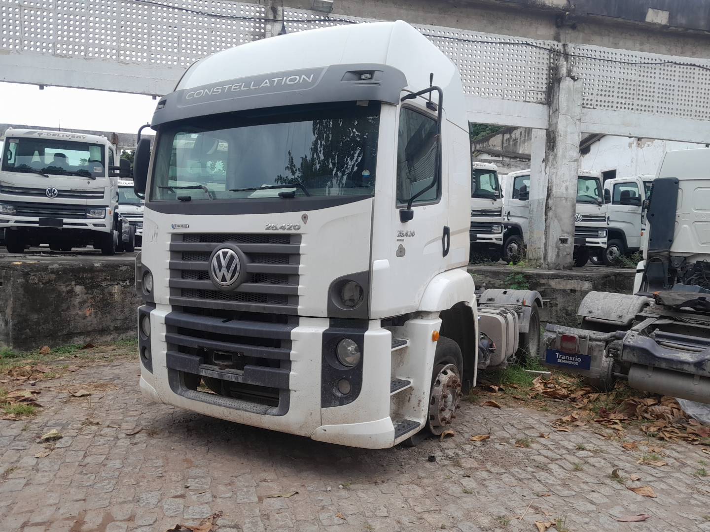 VOLKSWAGEN CONSTELLATION 25.420