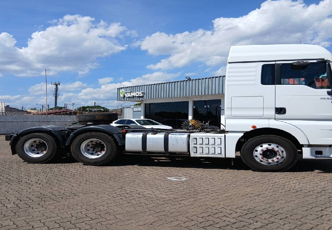 VOLKSWAGEN/29.520 METEOR 6X4